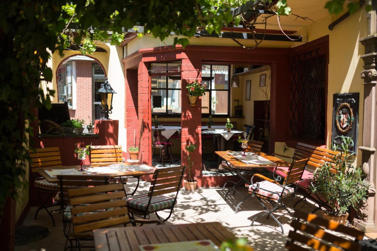 Hotel Reichsschenke Zum Ritter Gotz "Garni" Kröv Exteriör bild