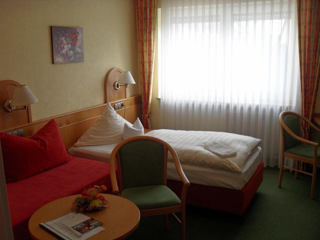 Hotel Reichsschenke Zum Ritter Gotz "Garni" Kröv Rum bild