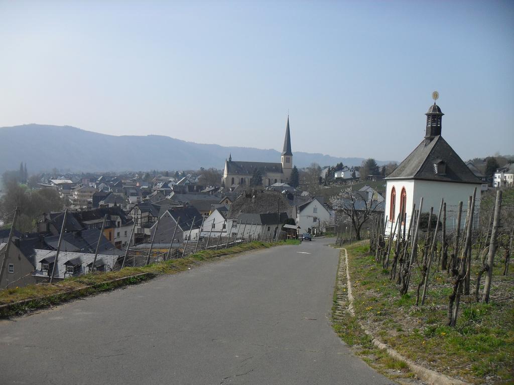 Hotel Reichsschenke Zum Ritter Gotz "Garni" Kröv Exteriör bild